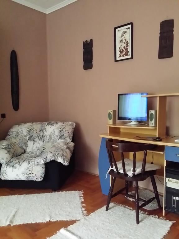 Апартаменты Boris Apartman Дьюла Экстерьер фото